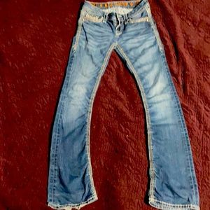 Rock revival size 26